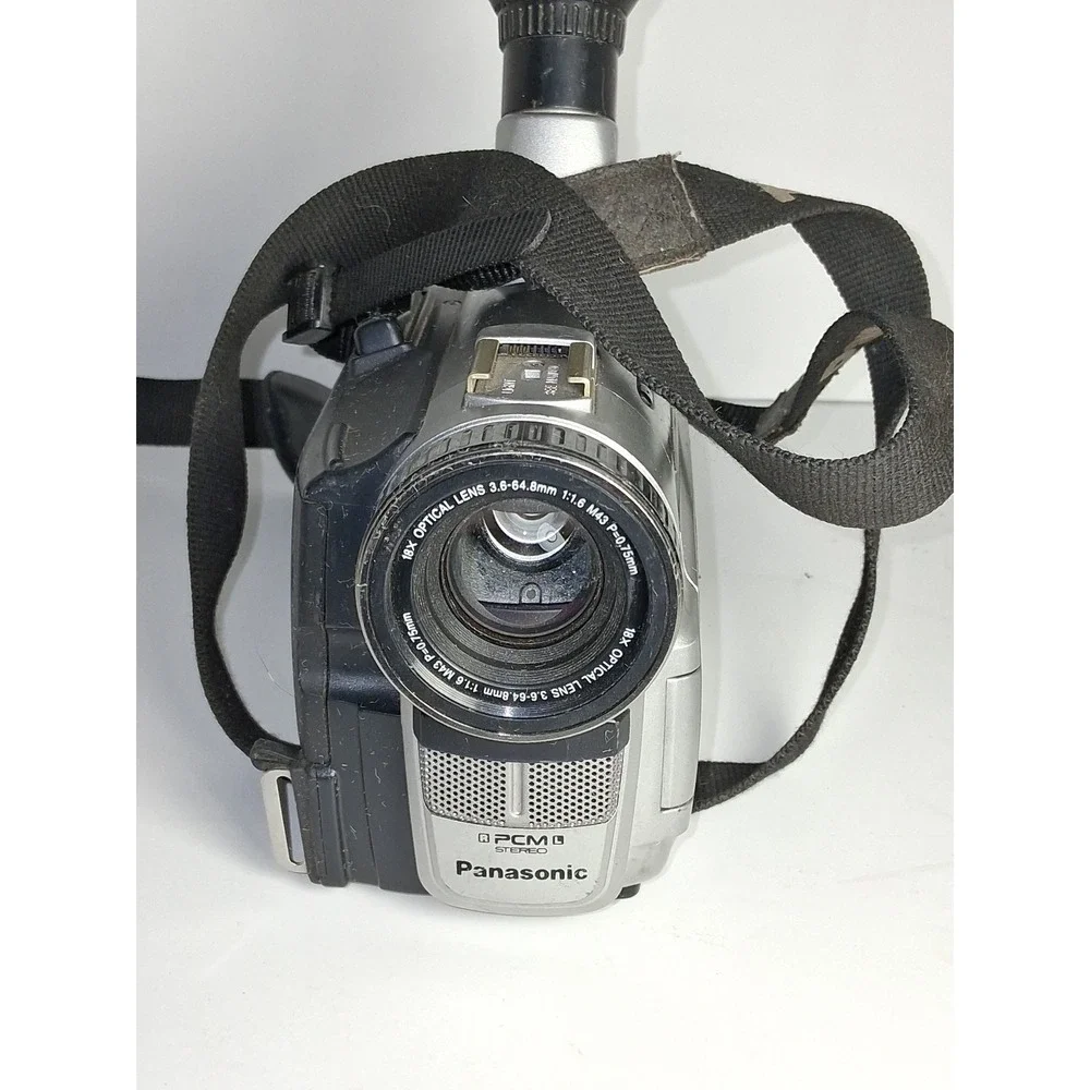 Panasonic PV-DV51D Palmcorder MiniDV Camcorder 18x Optical 300x untested